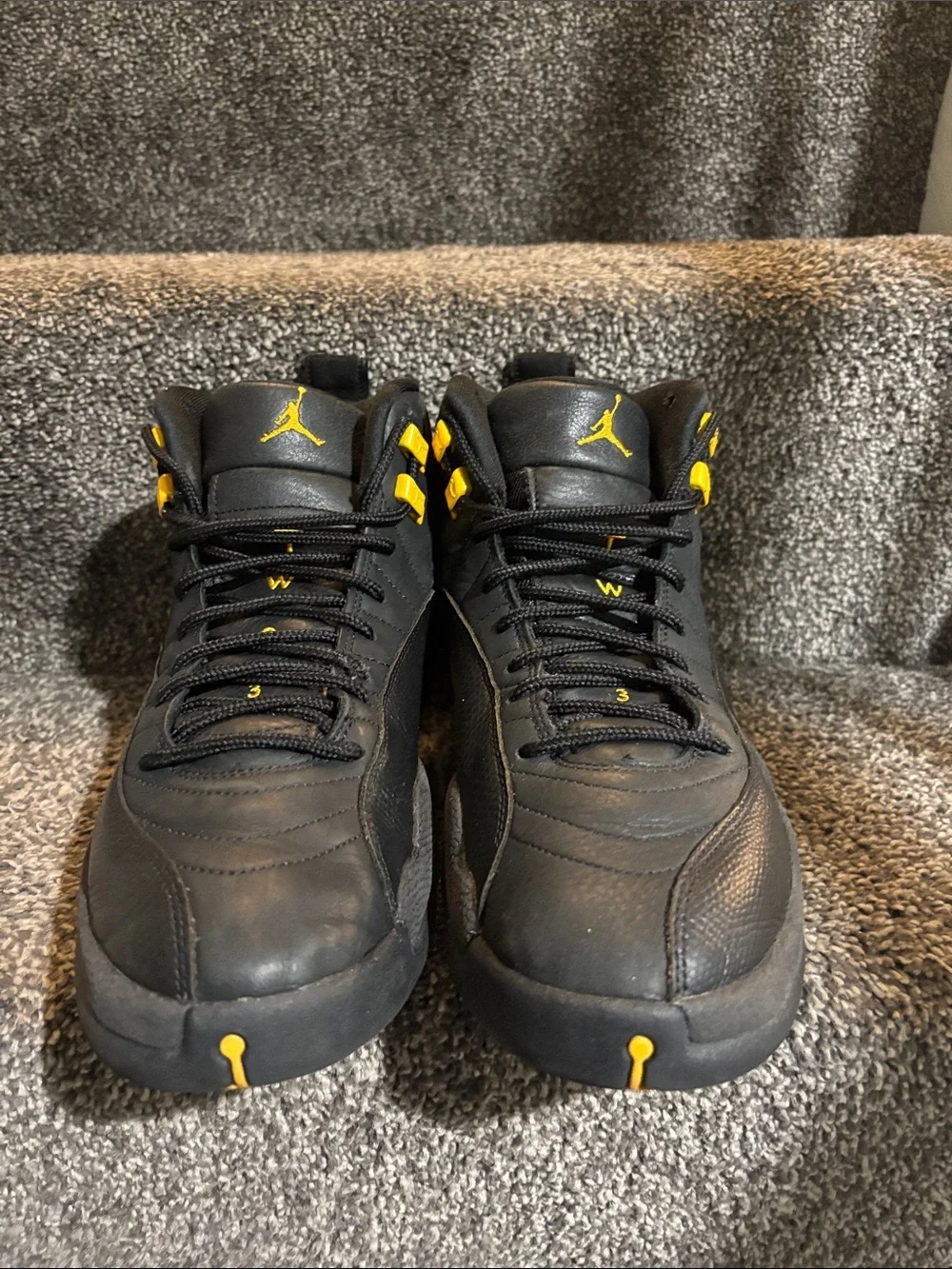 Jordan 12 Retro Mid Black and Gold Taxi Size 12 OG Rare